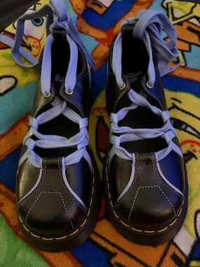 NWOT Buzz Ballerina Dr Martens - size 6